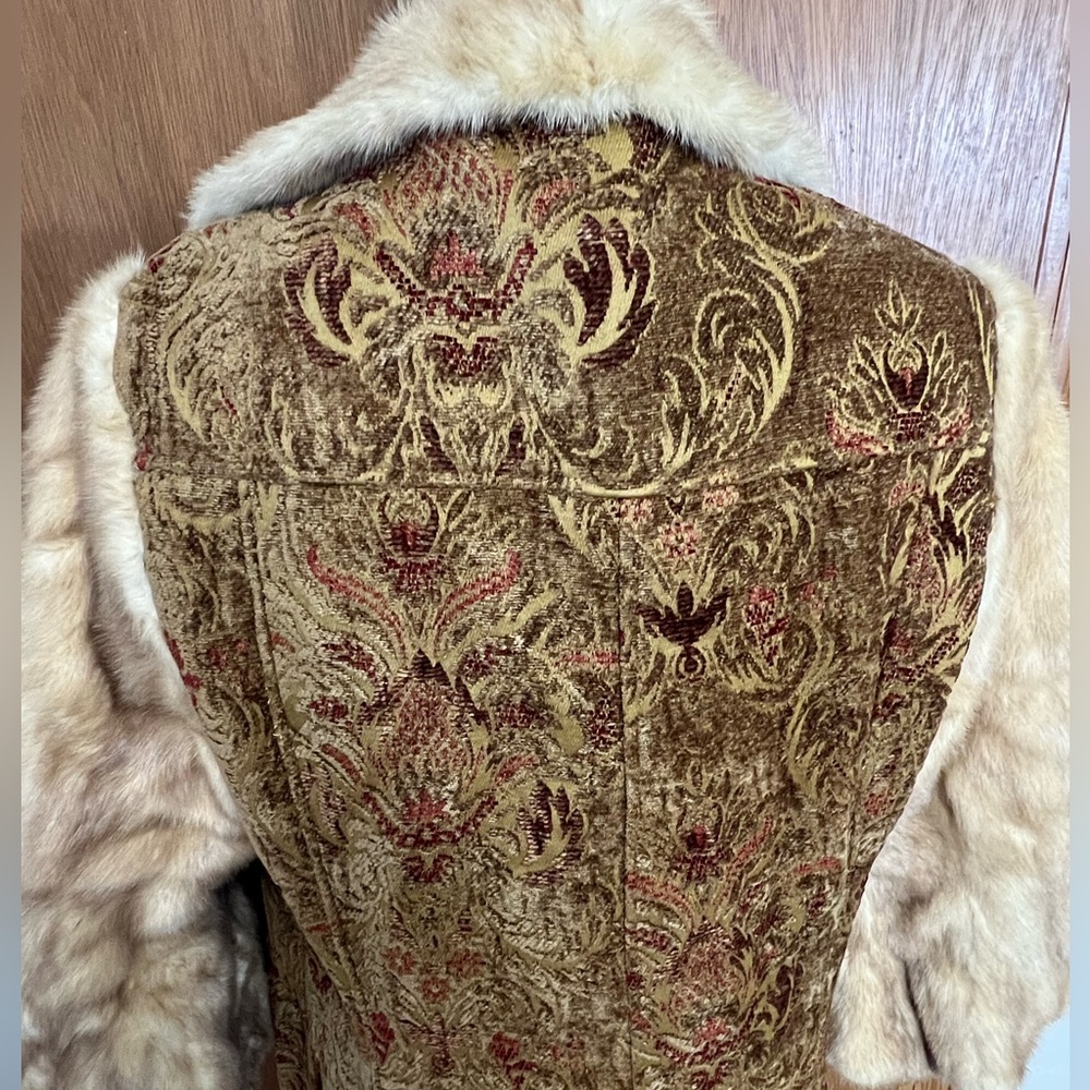 Vintage Tapestry Coat With Fur Trim - Picture 5 of 10